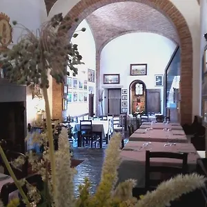 Cisterna Nel Borgo Gasthof